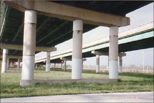 پاورپوینت مقاوم سازی لرزه ای ستون های بتن مسلح پل با استفاده از جاکت های فولادی