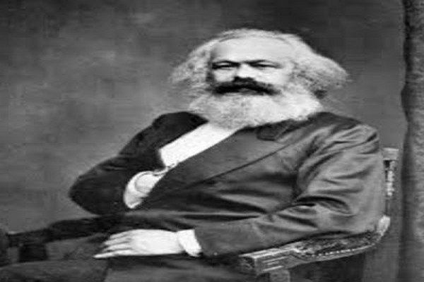 پاورپوینت نظریه‌ ارزش اضافی کارل مارکس