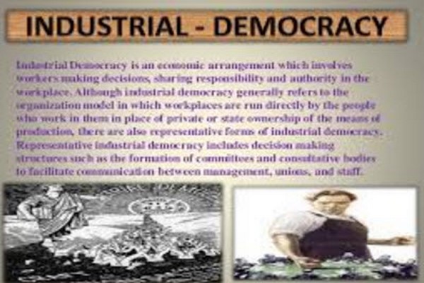 دانلود پاورپوینت دموکراسی صنعتی چیست 2021