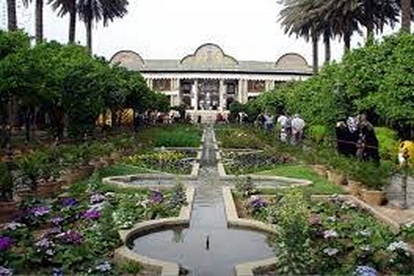 دانلود پاورپوینت آشنایی با باغ سازی ایرانی 2021