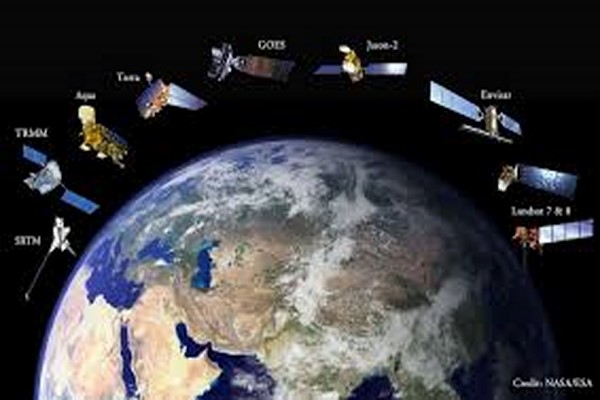 دانلود پاورپوینت بررسی عکس برداری های ماهواره ای  2021