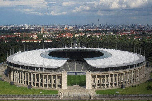 دانلود پاورپوینت تحلیل ورزشگاه المپااشتادیون برلین 2021