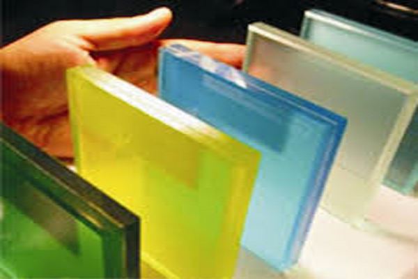 دانلود پاورپوینت انواع شیشه و کاربرد آن در ساختمان 2021