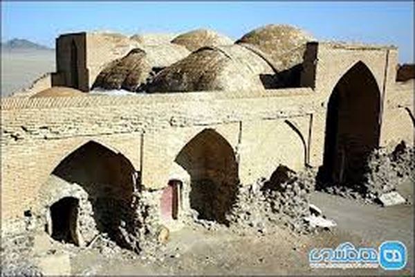 پاورپوینت کاروانسرای قلعه خرگوشی جاده یزد اصفهان