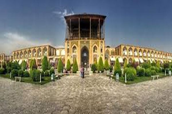 پاورپوینت بنای عالی قاپو اصفهان