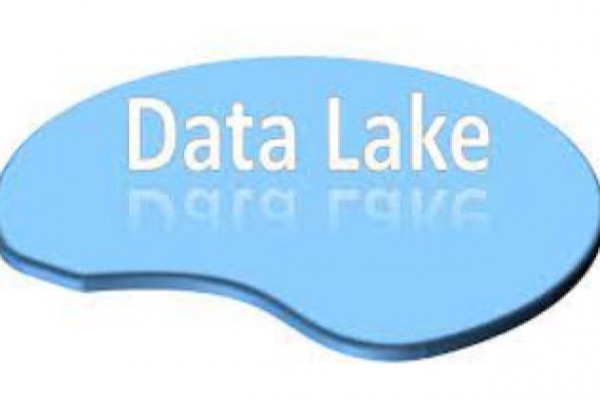 دانلود پاورپوینت دریاچه داده چیست 2021