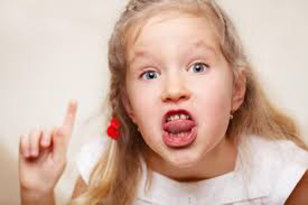 چگونه یک کودک با ادب تربیت کنیم؟