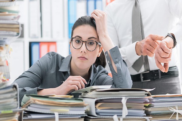 پاورپوینت گله‌گذاری به جای اقدام: چگونه به جای شکایت، به دنبال راه‌حل باشیم؟