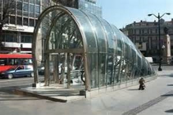 دانلود پاورپوینت تلفیق هنر و معماری در مترو 2021