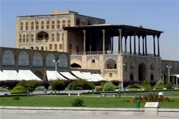 دانلود پاورپوینت بناهای تاریخی اصفهان 2021