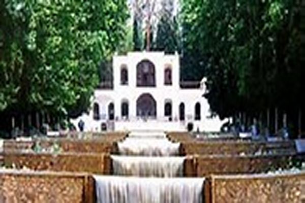دانلود پاورپوینت ساختار و معماری باغ های ایرانی 2021