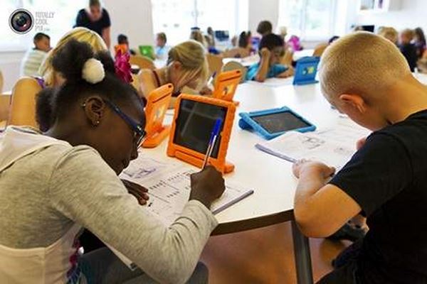 دانلود پاورپوینت آموزش و پرورش کشور هلند 2021