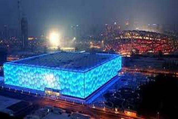دانلود پاورپوینت مرکز ملی ورزش های آبی پکن (مکعب آبی ) 2021
