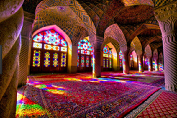 دانلود پاورپوینت شاخصه های معماری اسلامی ـ ایرانی 2021