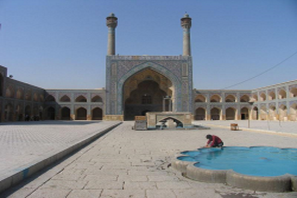 دانلود پاورپوینت سیر تحول مسجد جامع اصفهان 2021