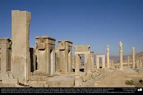 دانلود پاورپوینت هنر و معماری ایران 2021