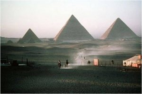 دانلود پاورپوینت سرزمین باستانی رود نیل (مصر) 2021
